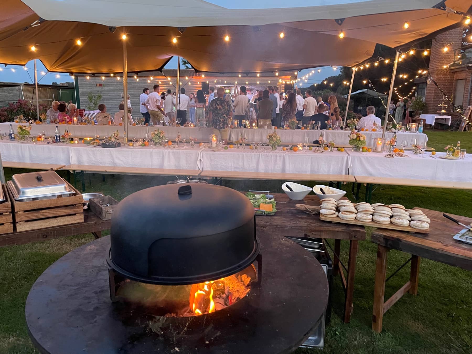 Gedeckte Tafel am Abend bei Restaurant Thomas Geldern